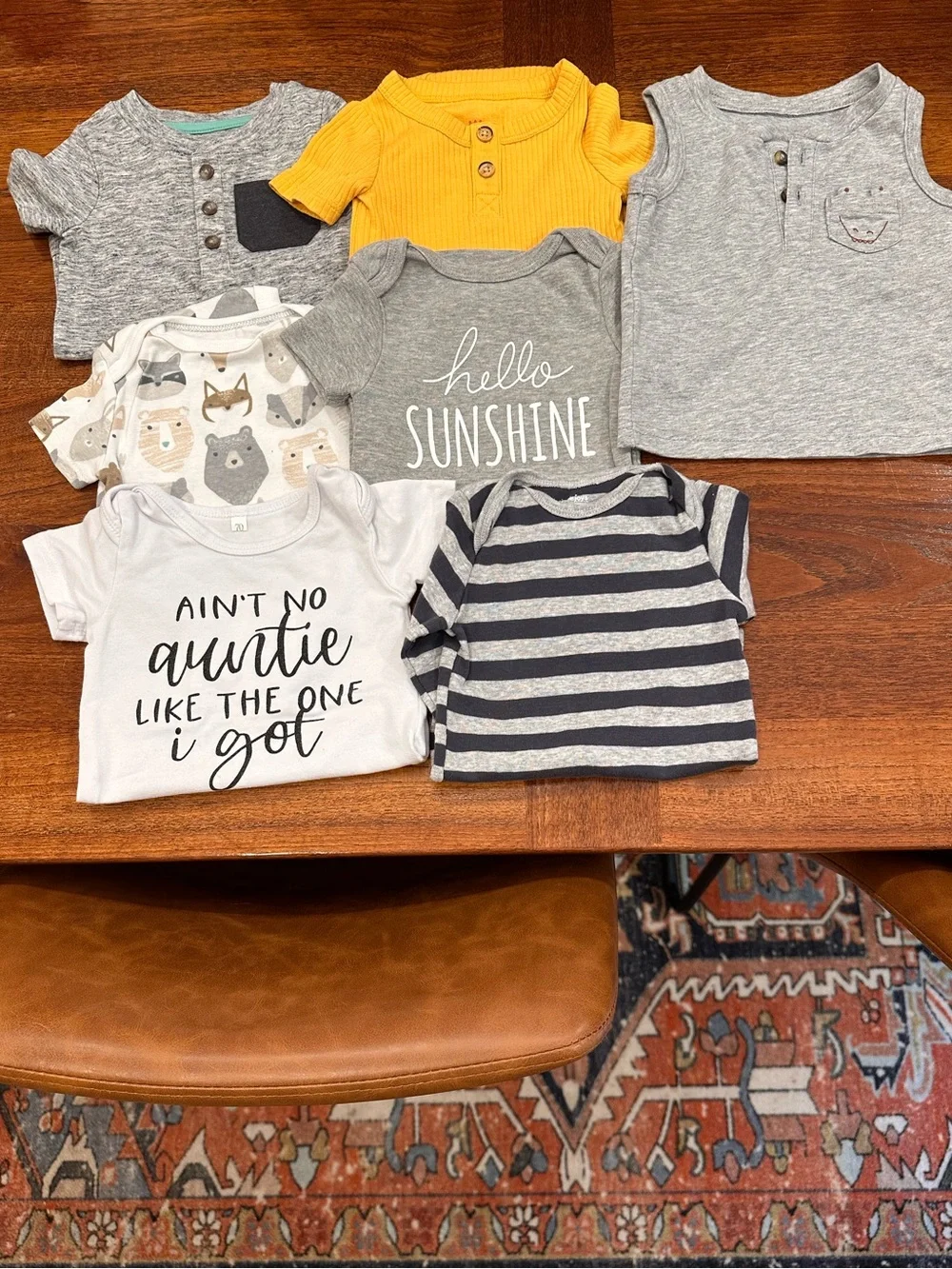 EUC/New Bundle of Baby Boys Onesies and Top, 3-6 Months, Set of 7